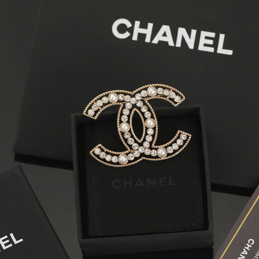 18K  Chanel Pearls Brooch